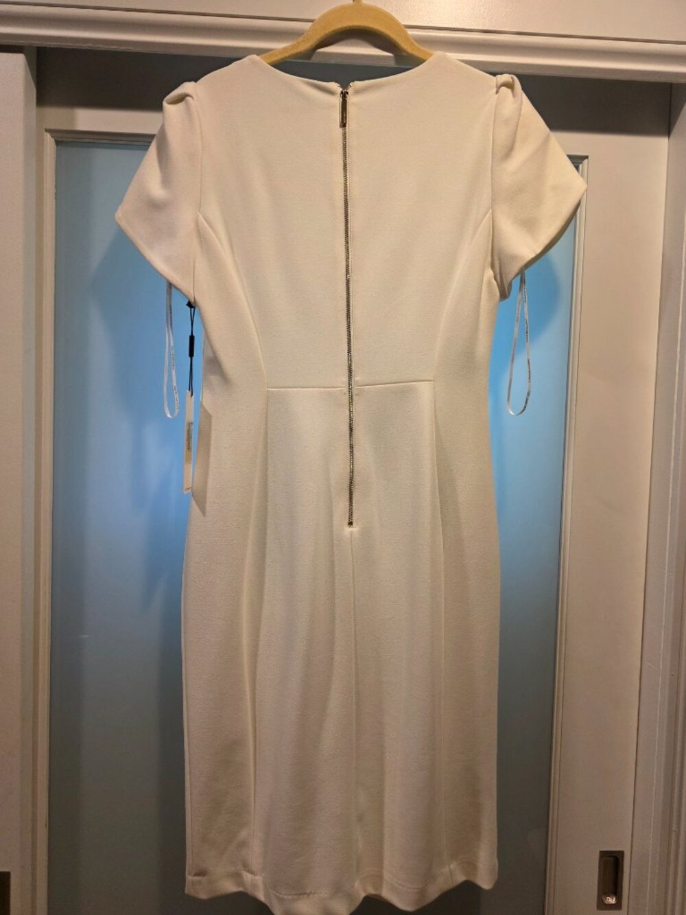 Calvin Klein tulip sleeve dress - Picture 2 of 4